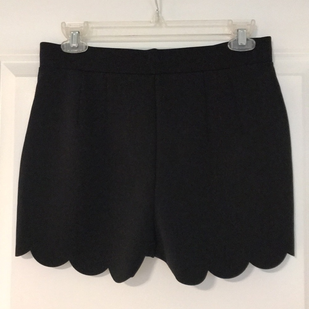 Express Shorts - Picture 3 of 5